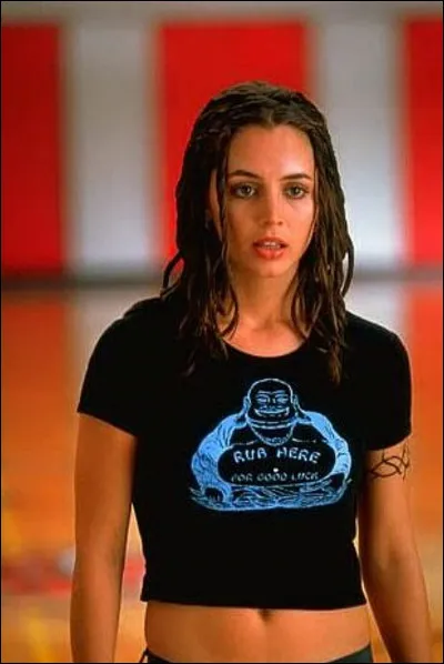 Lors des auditions, pourquoi certaines filles de l'équipe ne veulent-elles pas recruter Missy ?