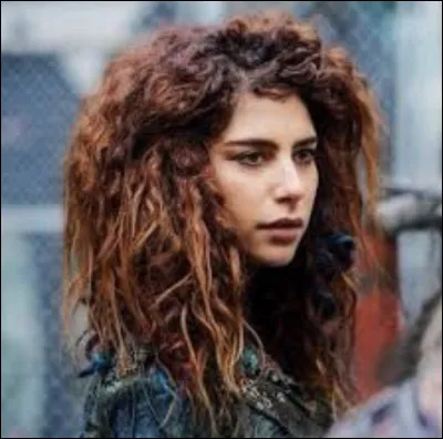 Comment sappelle lactrice jouant la chef des Floukru ?