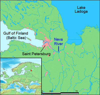 En 1703, le tsar de la question 7 fonde une nouvelle capitale sur la mer Baltique, au fond du golfe de Finlande, qui porte son nom. Quelle est cette ville  ?