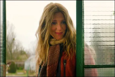 Dans quel film Sandrine Kiberlain est-elle une veuve tombant amoureuse d'un homme très malentendant ?