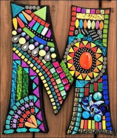 J'M le miroir ! Qui est l'écrivain du livre "Le Miroir de la mer" ?