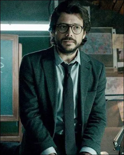 Et lui alors il vient de :