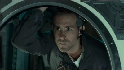 Dans quel film Ryan Reynolds est-il un astronaute découvrant une vie extraterrestre ?