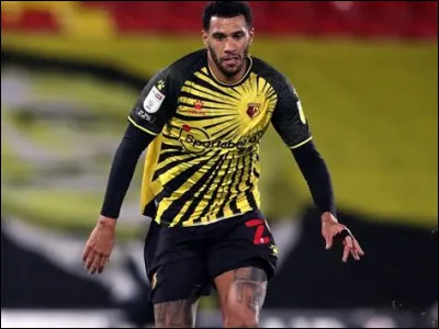 Où joue actuellement Étienne Capoue ? (Décembre 2021)