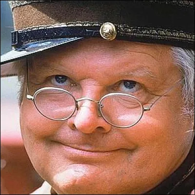 Par quel type de sketch se terminait toujours un Benny Hill Show ?