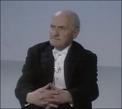 "The Benny Hill Show" était une émission qui comptait quelques partenaires masculins savoureux dans leur jeu comique... Ainsi qu'arrivait-il très souvent au petit vieux Jackie Wright ?