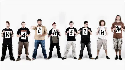 Complétez : 
"Fraß mich der Krieg der niemals sollte... ?"