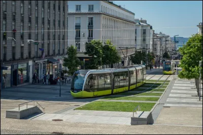 Les personnes résidant à Brest sont des...