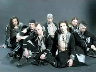 Complétez : 
"Es war deine Sünde, die hat uns..."