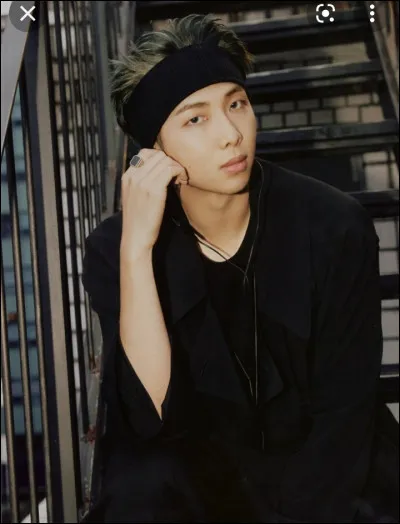 Qui est le leader du groupe ?