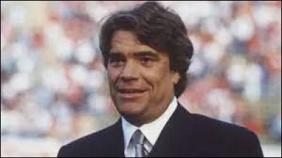 Octobre : Bernard Tapie était très fier de la victoire de l'Olympique de Marseille en Ligue des Champions. Quel joueur marseillais ayant remporté ce trophée en 1993 ne faisait pas partie de l'équipe de France qui remporta la Coupe du monde cinq ans plus tard ?