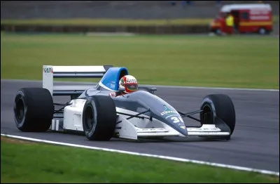 Porter le même prénom qu'un compatriote auréolé de gloire n'est en aucun cas la garantie du succès. Le boss de cette enseigne italienne ayant couru de 1987 à 1991 en sait quelque chose. Quelle est cette écurie ?