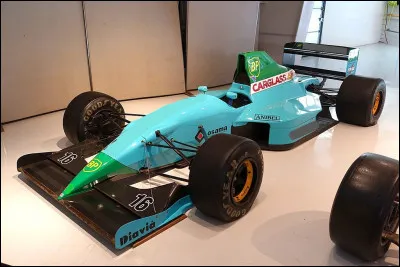 Cette oubliée-là est bâtie sur les fondations d'une écurie plus connue. Quelle est cette écurie britannique ayant couru aux championnats 1990 et 1991 ?