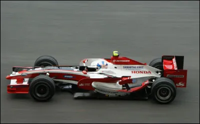 Takuma Sato a du être ému... cette écurie japonaise a été créée dans l'urgence pour permettre au pilote nippon de continuer sa carrière en F1. Comment s'appelle cette équipe ayant couru de 2006 à 2008 ?