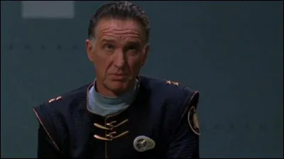 Qui est le Goa'uld qui met en hibernation O'Neill , Carter et Jackson en prétendant à chacun que les 2 autres sont morts et qu'ils sont aux alentours de 2050 ?