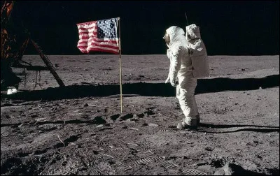 C'est d'un "pas" alerte que vous allez, j'en suis certain, trouver la bonne r&eacute;ponse !