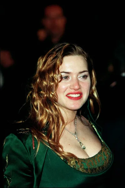 Quelle actrice joue le rôle de Rose ?