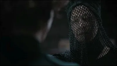 Comment s'appelle cette femme Révérende ?