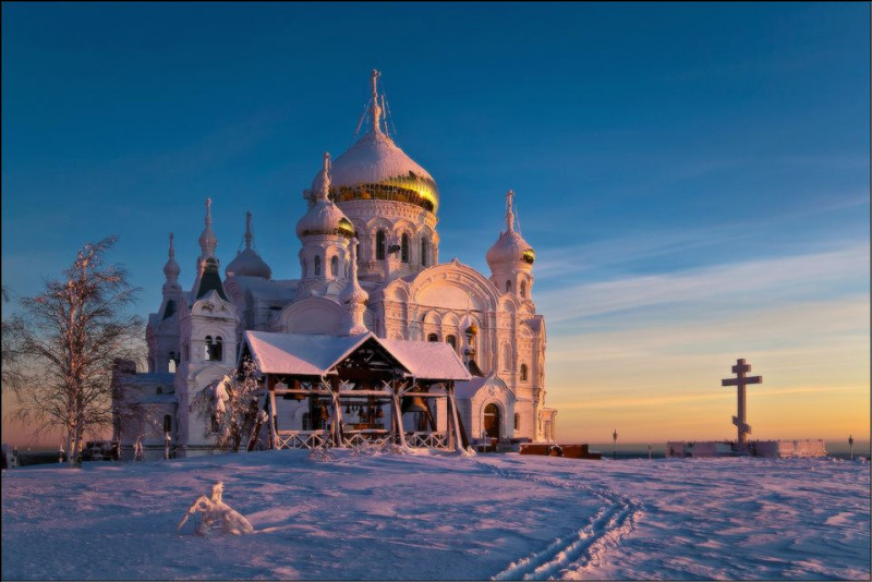 En Russie, les coupoles des nombreuses églises orthodoxes sont en forme d'oignon...