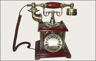 Bon anniversaire Jim ! Et on ne pouvait pas terminer sans t'offrir un cadeau ! J'ai cherché un produit à la pointe de la high tech ! Pas de pot, je me suis perdue dans le quartier des antiquaires !