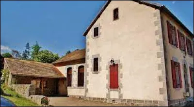 Petit village Creusois de 69 habitants, Lioux-les-Monges se situe en région ...
