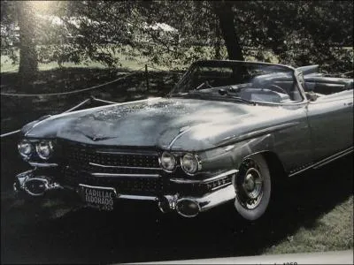 La Cadillac Eldorado convertible ( le paroxysme de l'opulence ) date de . .