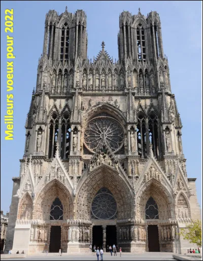 La ville de Reims est surnommée "la cité des sacres".