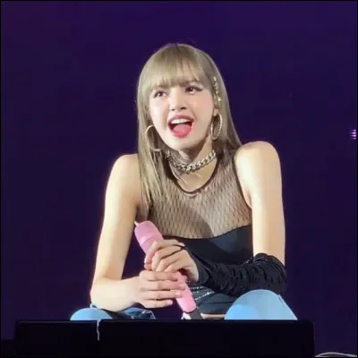 Lisa est la plus ... du groupe.