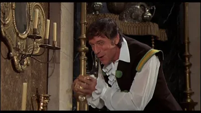 Dans le film "La Folie des grandeurs", quel est le prénom du serviteur de Don Salluste, incarné par Yves Montand" ?