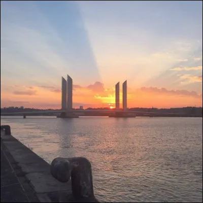 De quel fleuve l'Aube est-elle un affluent ?