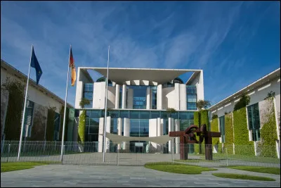 Le 08 décembre, qui devient le chancelier fédéral d'Allemagne ?