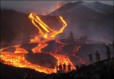 Quand est-ce que le volcan Cumbre Vieja est-il entré en éruption ?