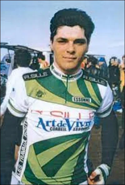 Mort renversé accidentellement par une voiture le 4 mars 1972 à Migennes où il est enterré, Maurice Diot est un coureur cycliste qui naquit le 13 juin. Durant sa carrière il gagna quelques classiques comme Paris-Brest-Paris en 1951, et la 1re étape du Tour de France 1947. Surnommé dans le peloton le ''Teigneux'', dans quel département Bourgogne-Franche-Comté se situe Migennes où il est inhumé ?