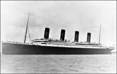 Quel est le nom du célèbre paquebot qui fit naufrage en avril 1912 dans l'océan Atlantique ?