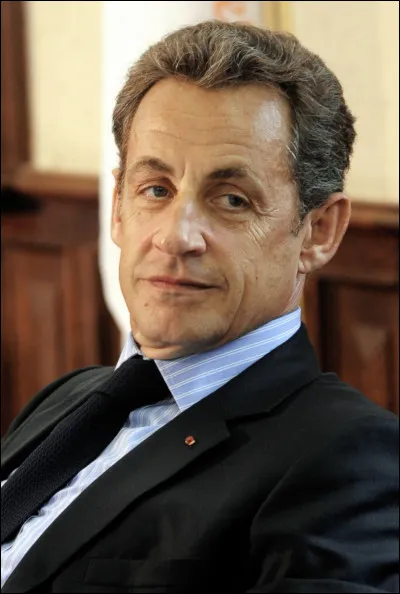 Quel était le président français qui a annoncé tous les confinements jusqu'en 2022 ?