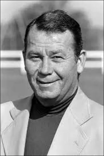 Dans quel sport Just Fontaine a-t-il fait carrière ?