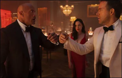 Un film sorti le 12 novembre 2021 sur Netflix. Quel est ce film policier d'action et d'aventure, réalisé par Rawson Marshall Thurber, dans lequel on peut voir Dwayne Johnson, Ryan Reynolds et Gal Gadot ?