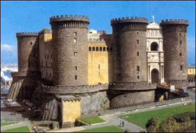 Cette ville de Floride, peuplée de 20 000 habitants, grande station balnéaire de la côte ouest, porte le nom d'une grande ville portuaire italienne.