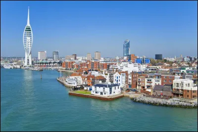 Cette ville de 20 000 habitants du New Hampshire, fondée en 1653, a été nommée en lhonneur du fondateur de la colonie du New Hampshire, qui avait été capitaine dans ce port anglais.