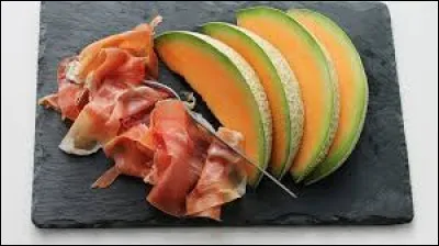 Avec quelle charcuterie marie-t-on souvent le melon ?