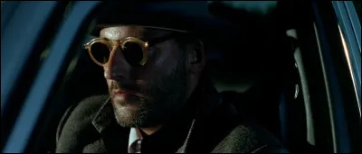Dans quel film Jean Reno est-il un tueur à gages ?