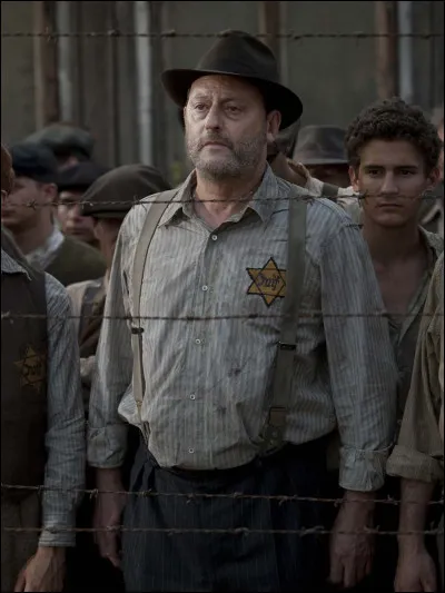 Dans quel film Jean Reno est-il un médecin juif pendant la seconde guerre mondiale ?