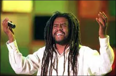 Tonton David, mort le 16 février 2021, a connu un grand succès avec cette chanson de reggae sortie en 1994 ...