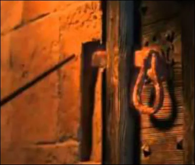 Quel est le sortilège qui permet d'ouvrir une porte fermée à clé ?