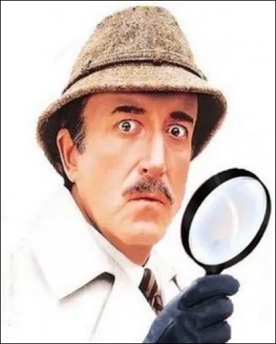 Quel acteur incarne l'inspecteur Jacques Clouseau dans la série de cinéma "La Panthère rose" ?