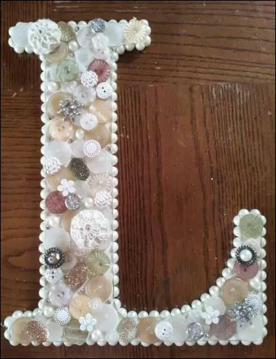 Lucie : qui est l'interprète des paroles "Lucie, Lucie, dépèche-toi, on vit, on ne meurt qu'une fois" ?