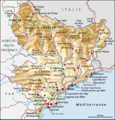 Nice est la préfecture des Alpes-Maritimes.