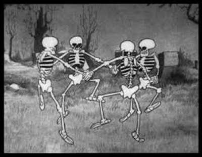 En 1929, il réalisa un petit bijou d'animation musical qui s'appelait ''Silly Symphonies''. Cette série de courts métrages débutait avec la ''Danse macabre''. Quel compositeur français en est l'auteur ?