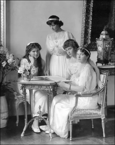 Pourquoi Anastasia, Tatiana, Olga et Maria sont-elles les dernières à mourir ?
