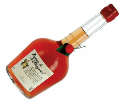 Plougastel est connue pour sa production de cerises et de la liqueur des mêmes fruits.